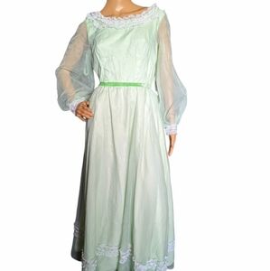 Vintage 70s Nadine Pale Green Tulle & Daisy Trim Cocktail Party Prom Dress Gown